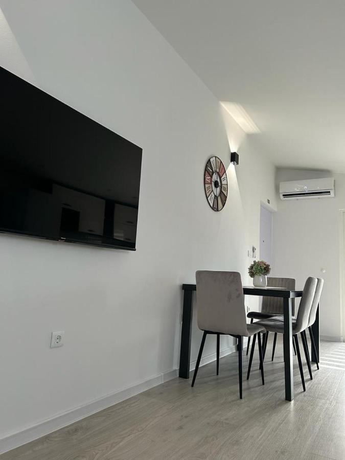 Smile4U Apartment Kastela Bagian luar foto