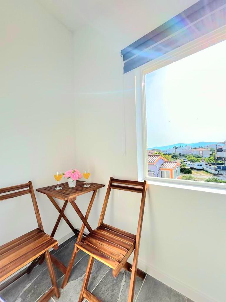 Smile4U Apartment Kastela Bagian luar foto